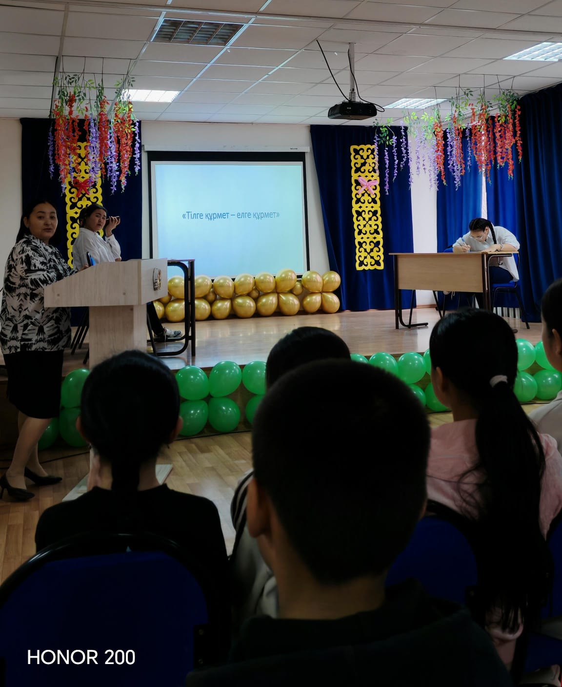 Дебат «Уважение к языку — это уважение к стране»